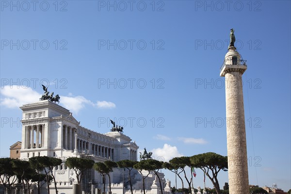 Italy, Lazio, Rome, Victor Emmanuel II monument with Trajans Column in the foreground. 
Photo Stephen Rafferty / Eye Ubiquitous