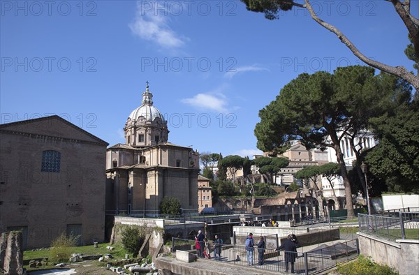 Italy, Lazio, Rome, View over the ruins of the Roman Forum from Via Fori del Imperial. 
Photo Stephen Rafferty / Eye Ubiquitous