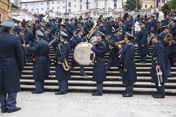 Italy, Lazio, Rome, Military Brass band playing on the Spanish Steps during Sunday. 
Photo Stephen Rafferty / Eye Ubiquitous