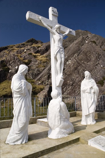 Ireland, County Cork, Beara Peninsula, Religious statue at the Healy Pass. 
Photo Hugh Rooney / Eye Ubiquitous