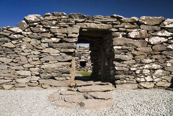 Ireland, County Kerry, Dunbeg, Peninsula Dunbeg Promontory Fort. . 
Photo Hugh Rooney / Eye Ubiquitous