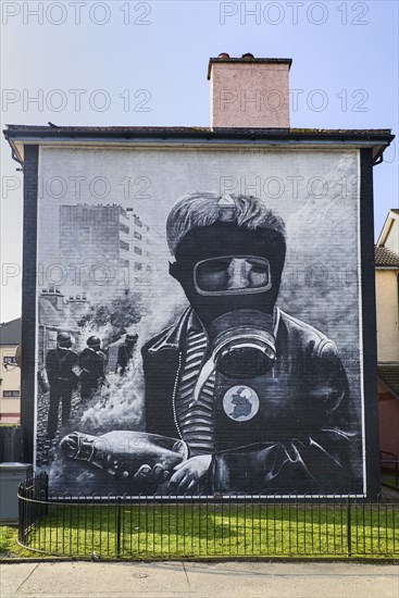 Ireland, North, Derry, The Peoples Gallery series of murals in the Bogside  Mural known as "The Petrol Bomber".