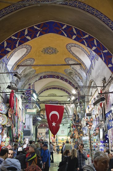 Turkey, Istanbul, Fatih, Sultanahmet, Kapalicarsi, Grand Bazaar interior. 
Photo Stephen Rafferty