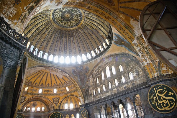 Turkey, Istanbul, Fatih, Sultanahmet, Haghia Sofia interior. 
Photo Stephen Rafferty