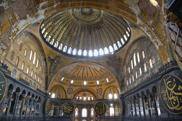 Turkey, Istanbul, Fatih, Sultanahmet, Haghia Sofia interior. . 
Photo Stephen Rafferty