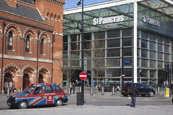 England, London, Taxi cabs outside the entrance to St Pancras Railway Station. 
Photo Stephen Rafferty