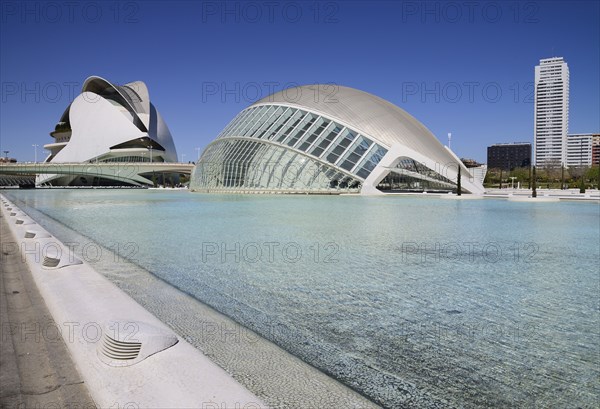 Spain, Valencia Province, Valencia, Spain, Valencia Province, Valencia, La Ciudad de las Artes y las Ciencias, City of Arts and Sciences, Palau de les Arts Reina Sofa, L'Hemisferic Imax Theatre Planetarium and Laserium. 
Photo Hugh Rooney