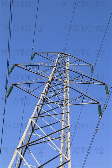 Environment, Power, Electricity, Pylons in the Hampshire countryside, England. 
Photo Bennett Dean