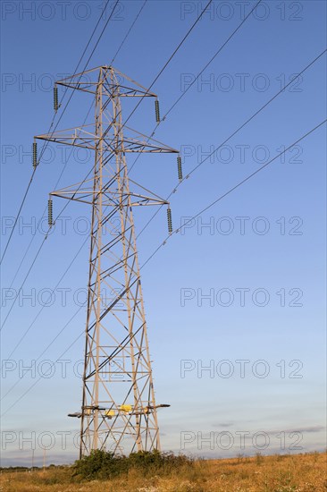 Environment, Power, Electricity, Pylons in the Hampshire countryside, England. 
Photo Bennett Dean