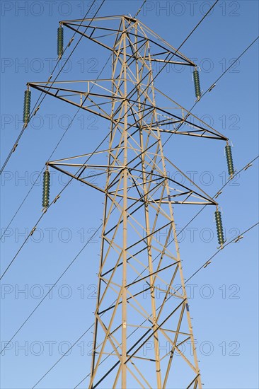 Environment, Power, Electricity, Pylons in the Hampshire countryside, England. 
Photo Bennett Dean