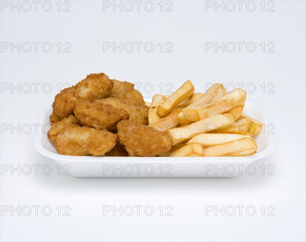 Food, Cooked, Seafood, fried scampi in batter and potato chips