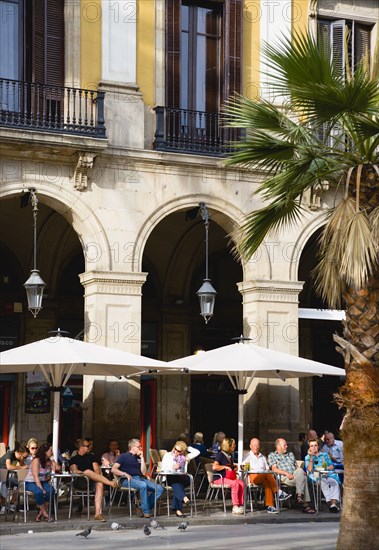 Spain, Catalonia, Barcelona, Placa Reial.