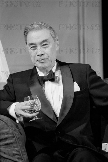 Burt Kwouk dans "Plenty", 1999