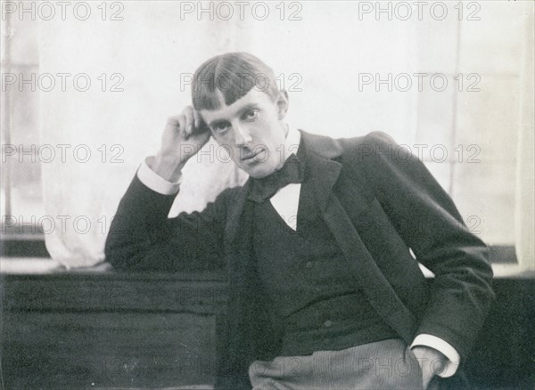 Aubrey Beardsley, photo Frederick Hollyer. England, late 19th century