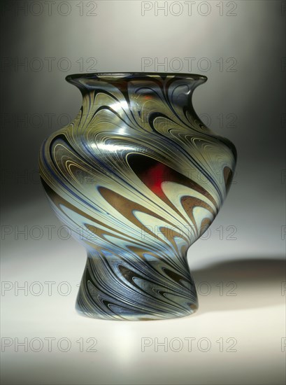 Ritter von Spaun, Vase "Phénomène"