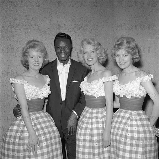 Les Beverley Sisters et Nat King Cole en 1959