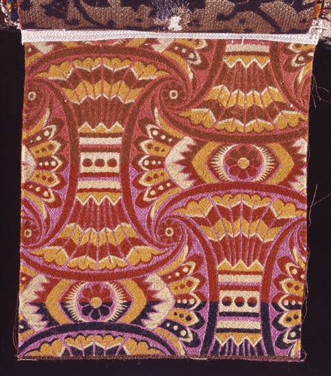 Dresser, Textile aux motifs japonais