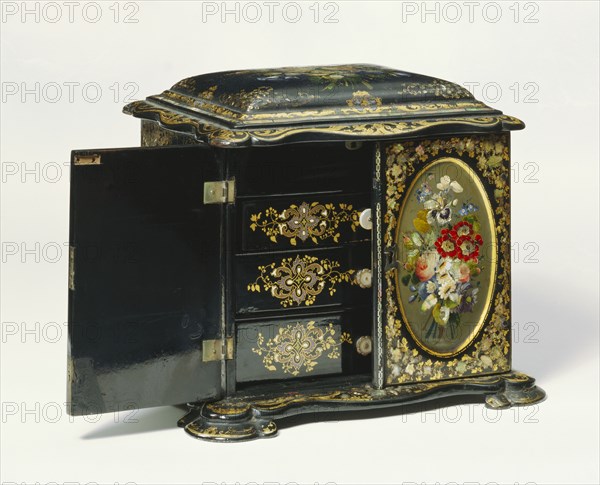Workbox. England, 19th century
