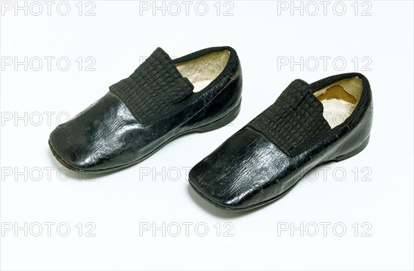 Child Shoes, by C+JC. England, 1850