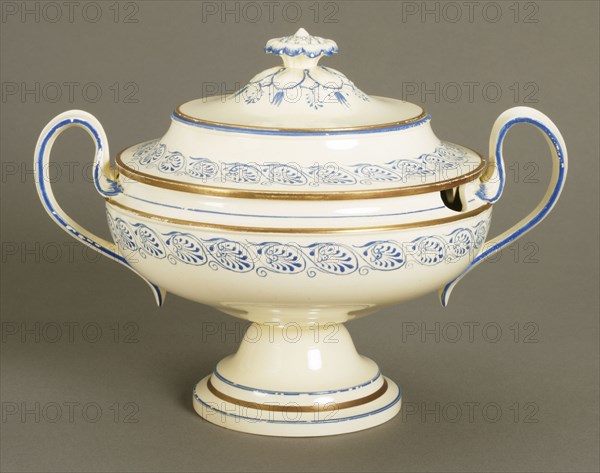 Tureen and Cover, by Wedgwood. England, late 18th century