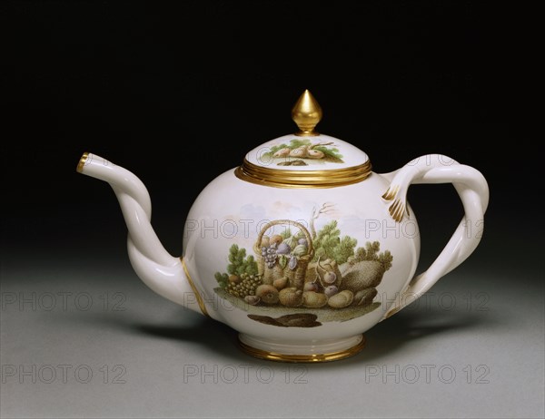 Teapot. Spain, late 18th century