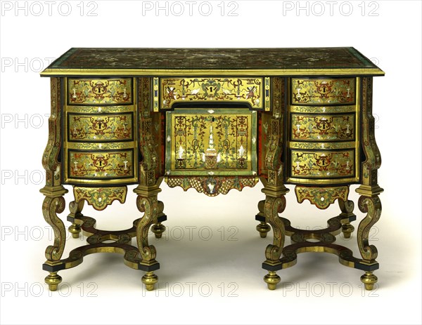 Desk, by Bernard I Vanrisamburgh. Paris, France, 17th century
