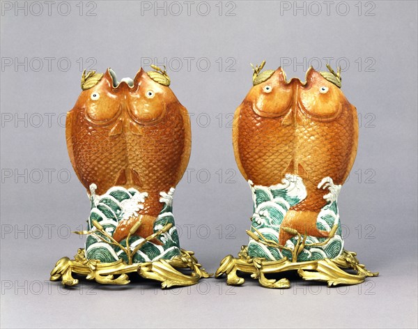 Pair of vases. Qing Dynasty, China, 18th Century
