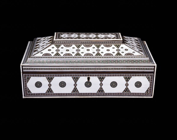 Work box. Surat, India, 19th century