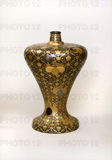 Sake bottle. Japan, 17th-18th century