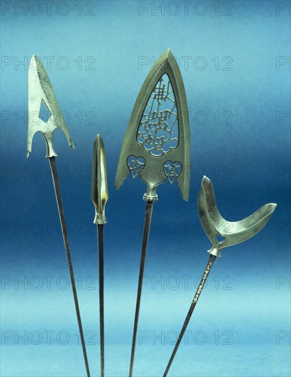 Four arrow heads. Japan