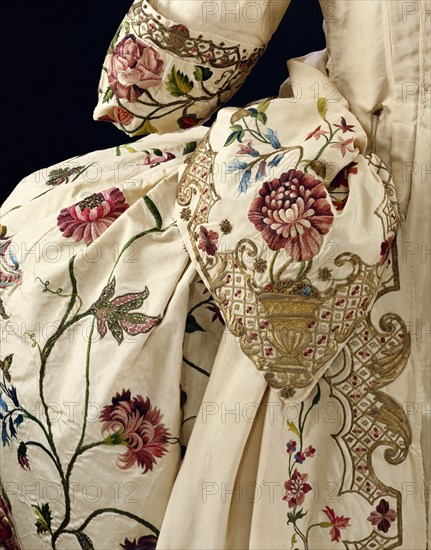 Mantua, detail. England, mid-18th century