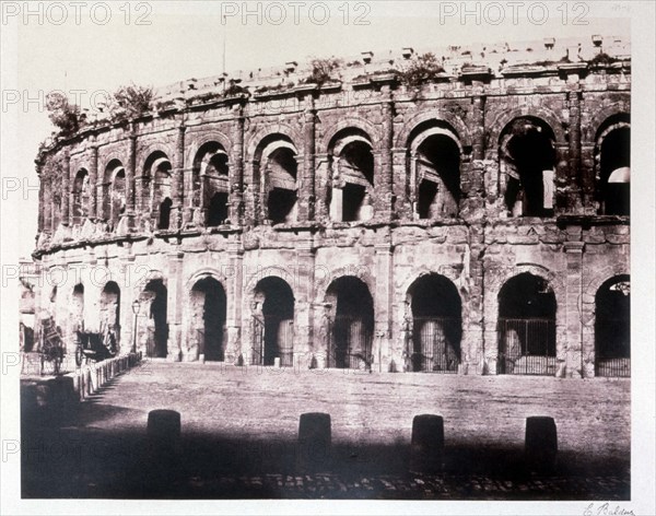 Baldus, Nîmes, Amphithéâtre romain