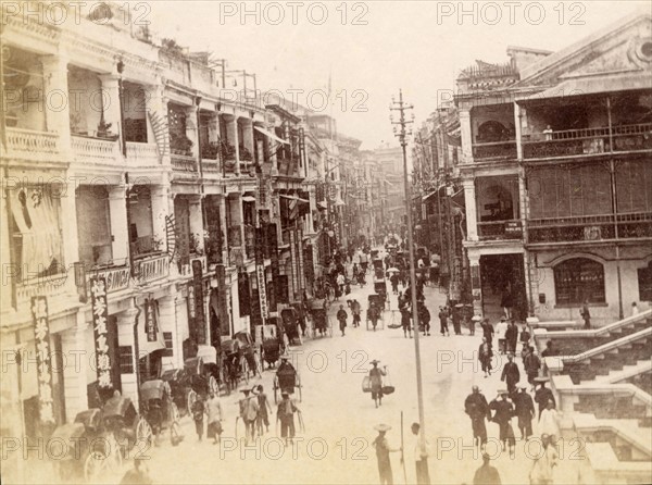 Rue animée à Hong-Kong (Chine)