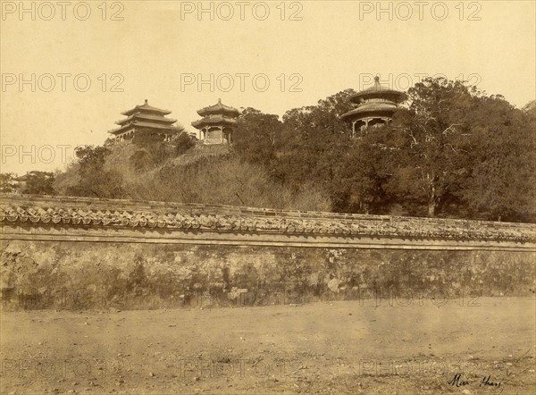 Temple de Maï Shan sur la Colline de Charbon à Pékin (Chine)