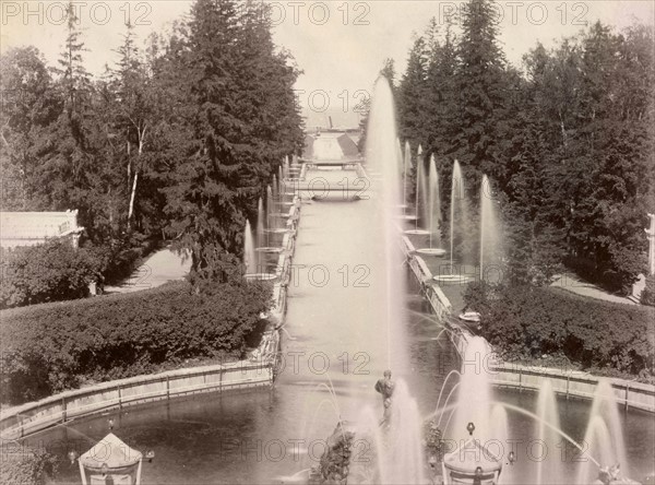 Russia, Fountains in Peterhoff near St. Petersburg