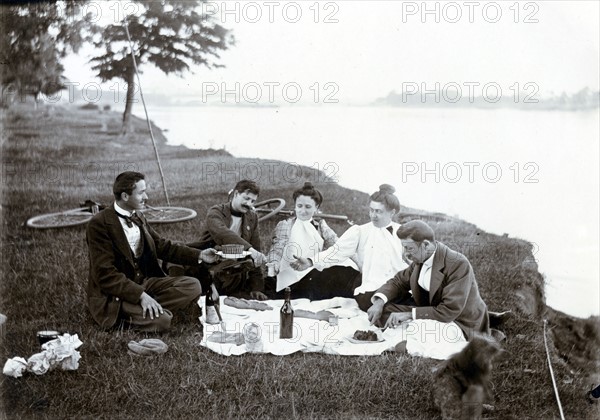 Picnic in 1900