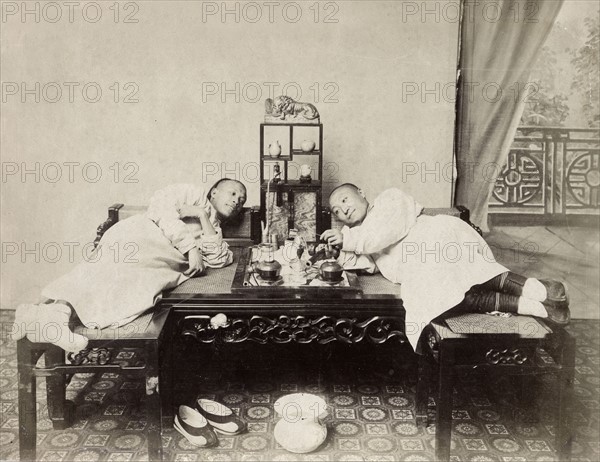 China, opium smokers