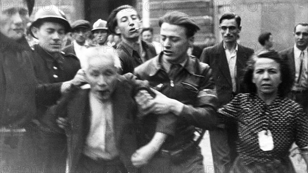 Street scene during the Liberation of Paris (August 1944)