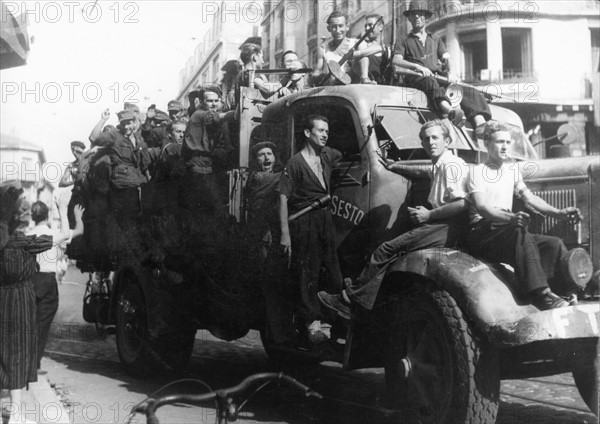 Resistance uprising in Paris, before the Liberation (August 1944)