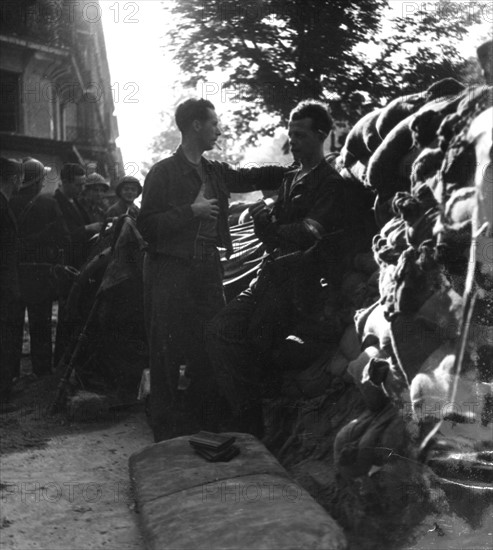Barricade during the Resistance uprising in Paris (August 1944)