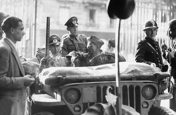 German officers made prisoners, during the Liberation of Paris (August 1944)