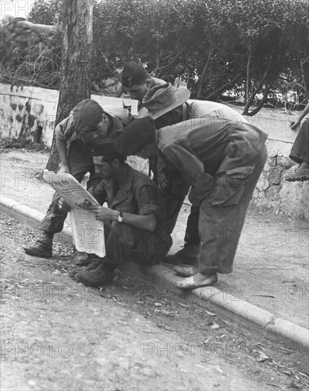 Les dernières nouvelles de la Guerre d'Algérie (1956)