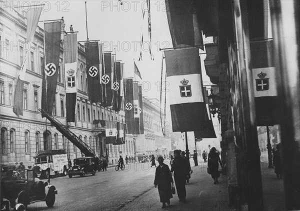 In Berlin, the streets are decked out with flags for Mussolini's visit (1937)