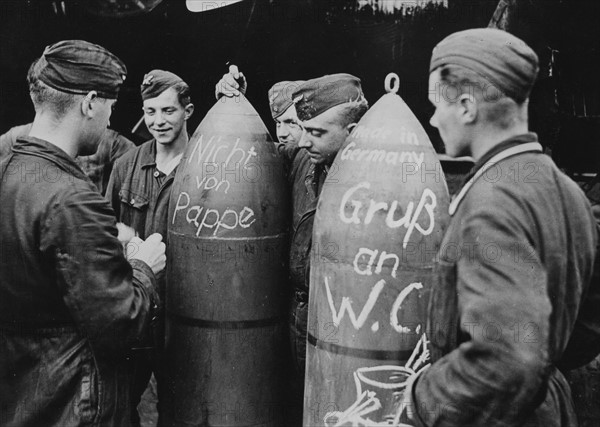 Les aviateurs anglais font preuve d'humour (1940)