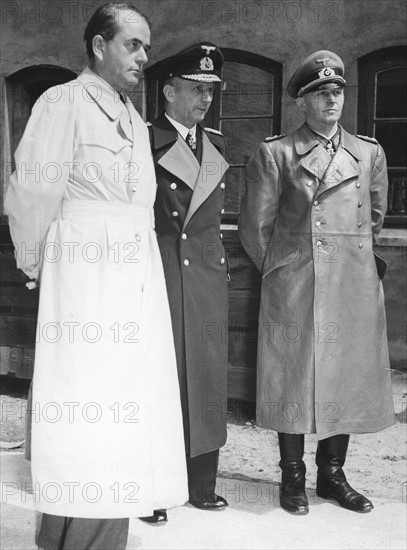 Doenitz cabinet arrested (1945)
