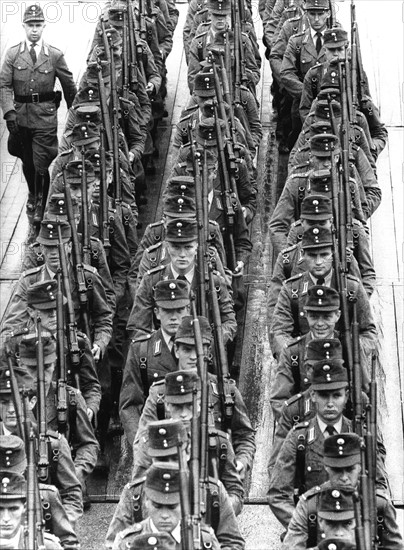 Défilé traditionnel de la police à l'Olympia Stadium de Berlin