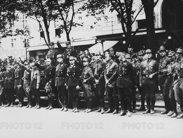 Grande manifestation en l'honneur d'Hitler à Vienne