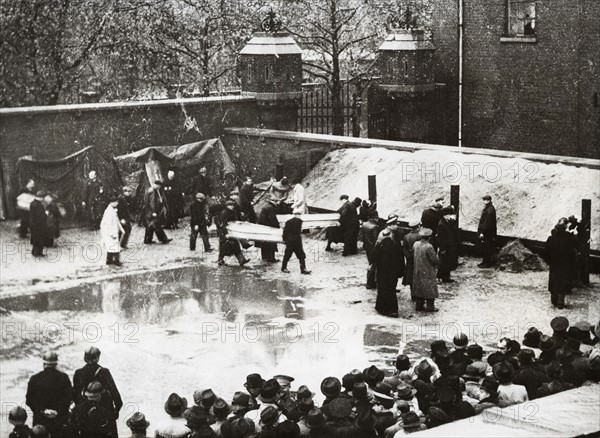 Execution of 27 Rexist killers at Charleroi, Belgium (1947)