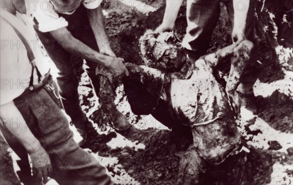 Exhumation of a man tortured by the Germans