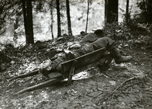 Soldat américain de l'armée de Patton, blessé sur le front